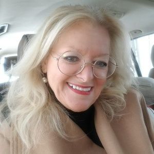 Meet your Posher, Marie michèle